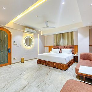King Suite Spa Bath